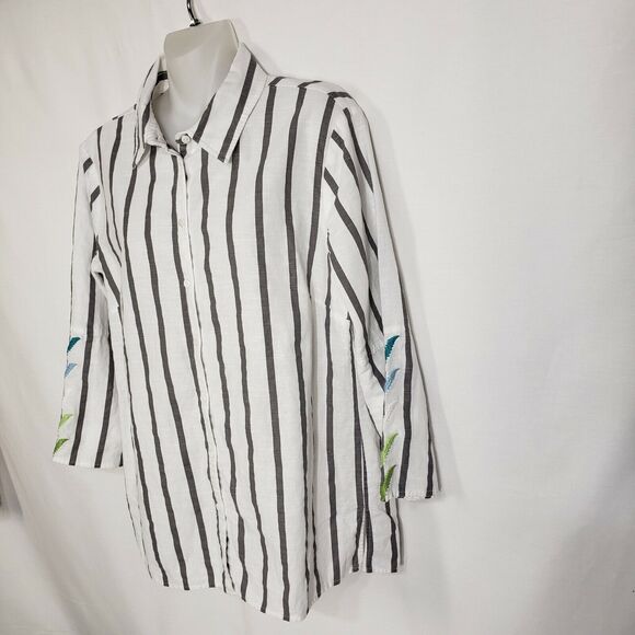 Sharon Young Womens Top Small Gray Striped 100% Linen Embroidered Button Up 3/4 - Picture 6 of 10